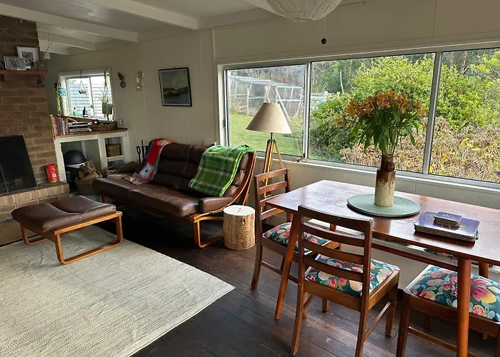 Wylah Cottage For A Peaceful Bruny Island Escape With Water Views, Fireplace & Wallabies