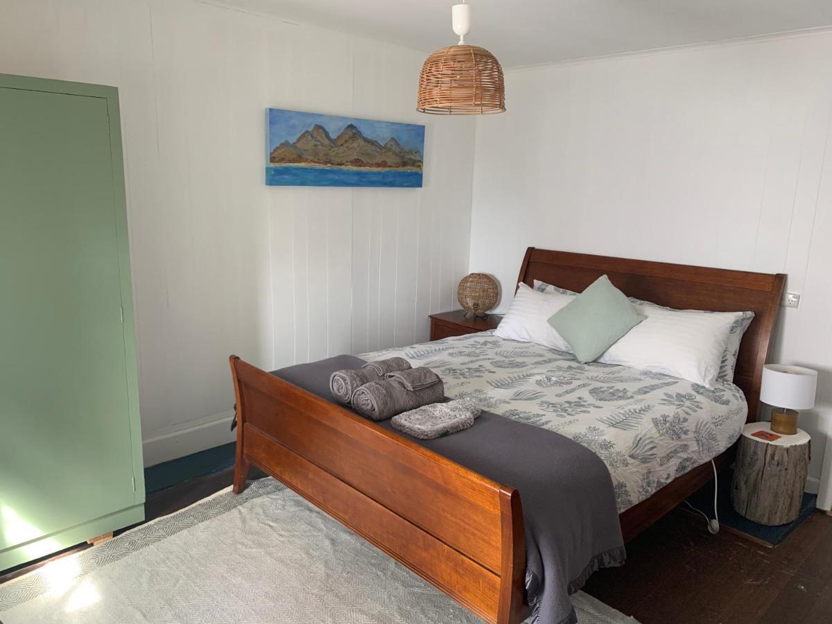 Holiday home Wylah For A Peaceful Bruny Island Escape With Water Views, Fireplace & Wallabies *