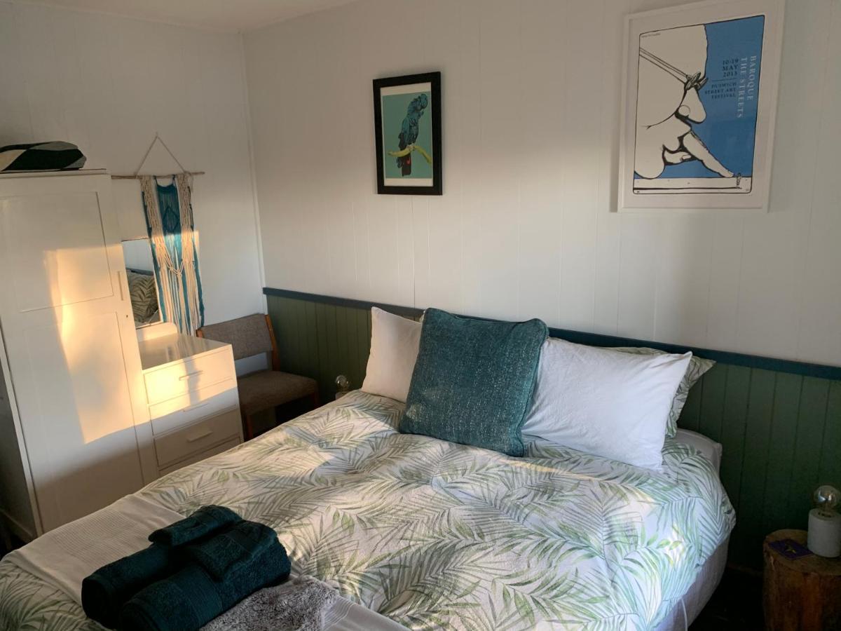 Wylah For A Peaceful Bruny Island Escape With Water Views, Fireplace & Wallabies